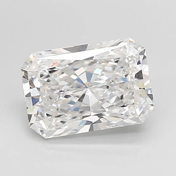 2.57ct Radiant Lab Grown Diamond (Colour D, Clarity VVS2, IGI Certified)