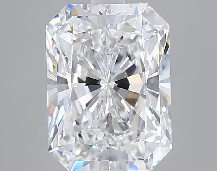 3.00ct Radiant Lab Grown Diamond (Colour E, Clarity VVS1, IGI Certified)