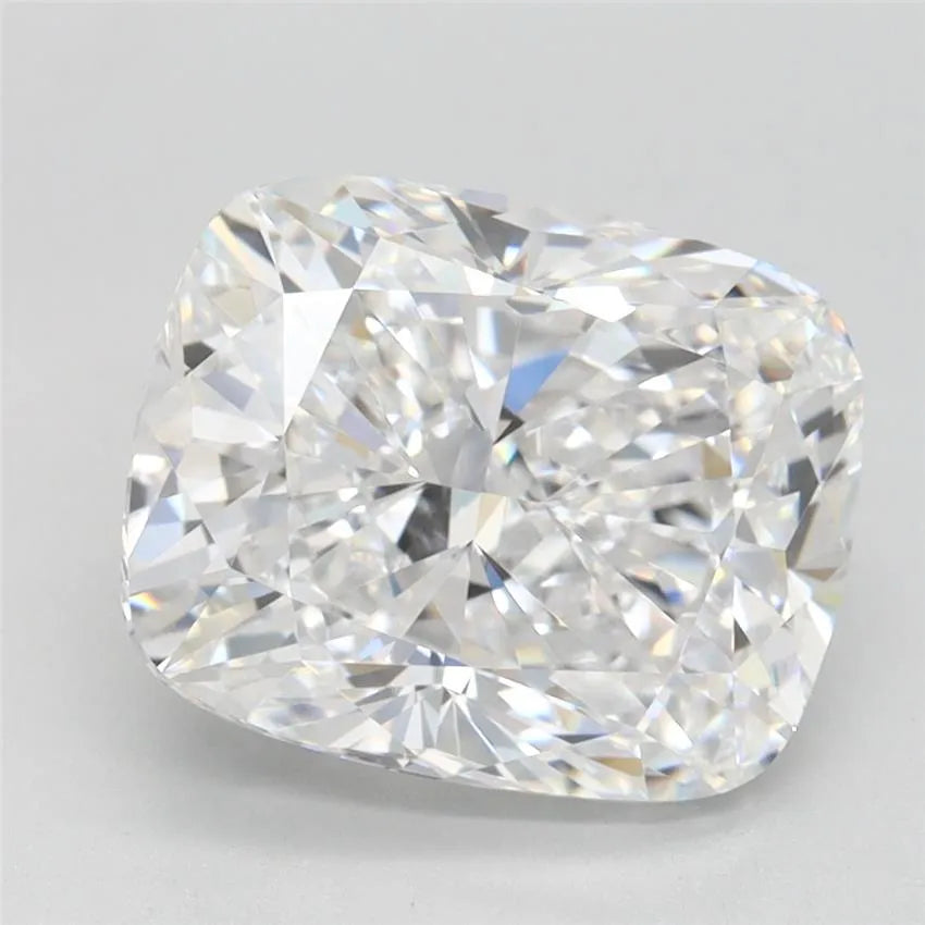 3.27ct Cushion modified Lab Grown Diamond (Colour D, Clarity VVS1, IGI Certified)