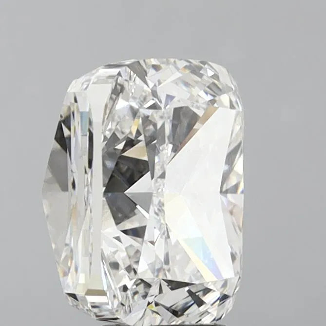 9.01ct Cushion brilliant Lab Grown Diamond (Colour G, Clarity VVS2, IGI Certified)