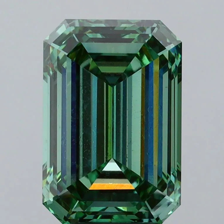 4.07ct Emerald Lab Grown Diamond (Colour Fancy Vivid Green, Clarity VS1, IGI Certified)