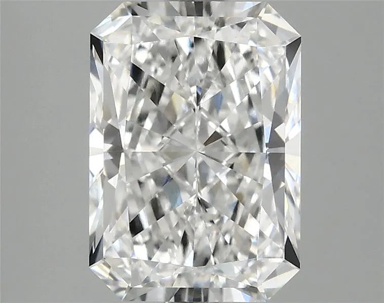 2.80ct Radiant Lab Grown Diamond (Colour E, Clarity VS1, IGI Certified)