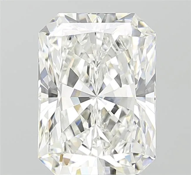 4.05ct Radiant Lab Grown Diamond (Colour E, Clarity VVS2, IGI Certified)